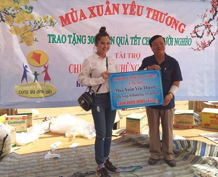 Chương trình Mùa xuân yêu thương về xã Đạ Tông - huyện Đam Rông với 300 triệu đồng tiền quà Tết 