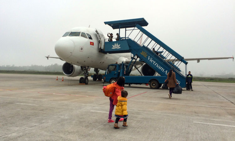 Đưa 175 hành khách Trung Quốc từ Liên Khương về Cam Túc