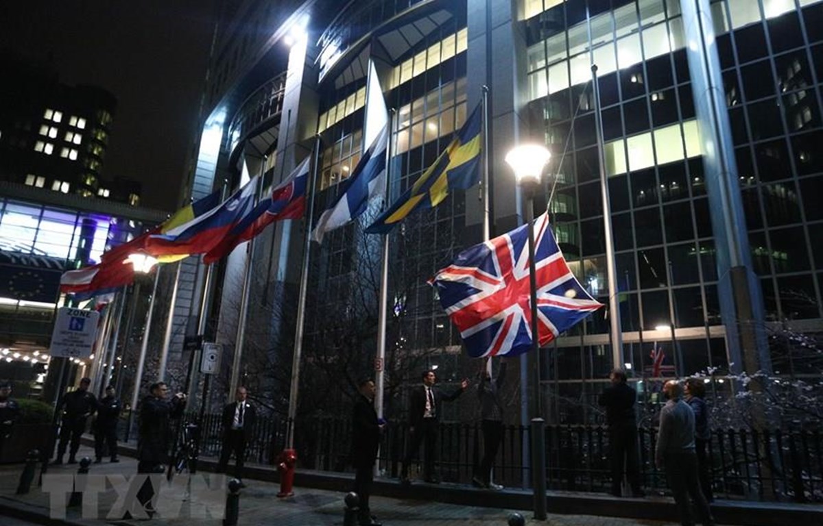 Lễ hạ quốc kỳ Anh tại trụ sở Nghị viện châu Âu ở Brussels, Bỉ tối 31/1 vừa qua, thời điểm Anh chính thức rời Liên minh châu Âu