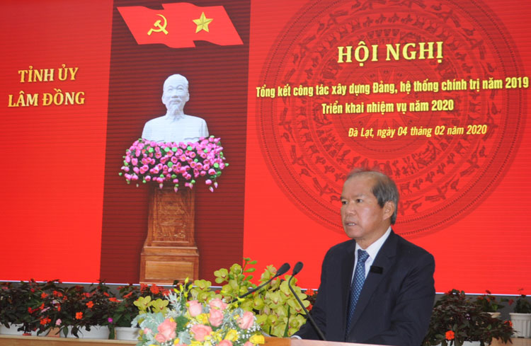 Bí thư Tỉnh ủy Lâm Đồng Nguyễn Xuân Tiến phát biểu kết luận hội nghị