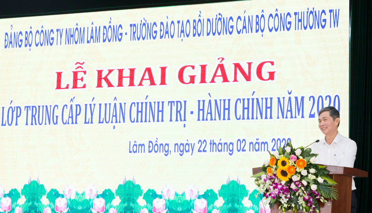 Đảng bộ Công ty Nhôm Lâm Đồng - Vinacomin khai giảng lớp Trung cấp Lý luận chính trị - Hành chính năm 2020