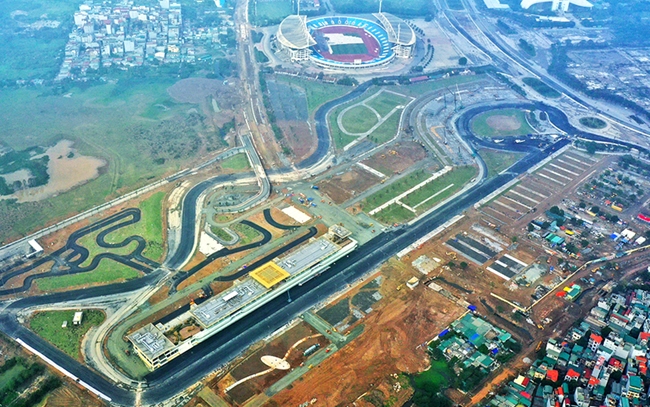 Quang cảnh đường đua F1 (quận Nam Từ Liêm, Hà Nội) đang hoàn thiện