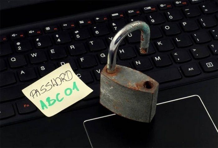 Nên kiểm tra tài khoản qua các công cụ trực tuyến để biết mật khẩu của họ có đang bị xâm phạm hay không