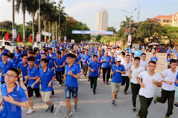 Cán bộ, chiến sỹ và người dân hưởng ứng Ngày chạy Olympic vì sức khỏe toàn dân tỉnh Hà Nam năm 2019