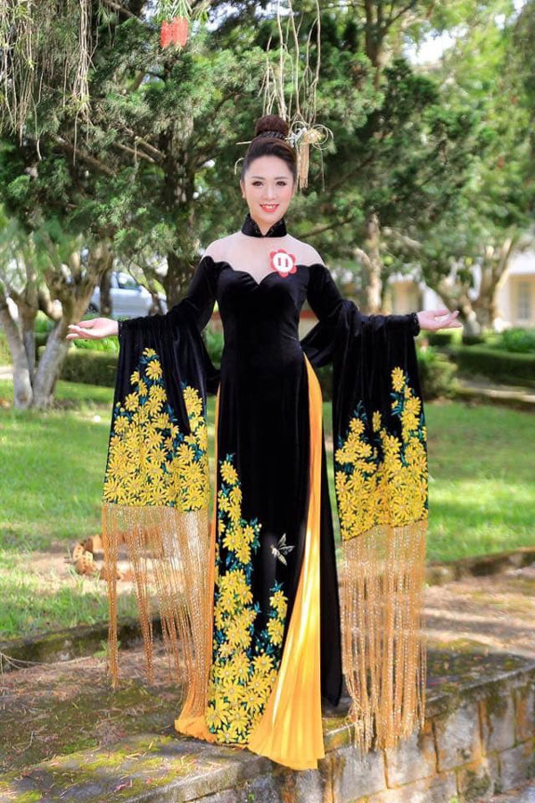 Người đẹp Nguyễn Thị Thu Phương (Trường Mầm non 11 Đà Lạt) đoạt giải Nhất Hội thi Duyên dáng áo dài thành phố Hoa năm 2019