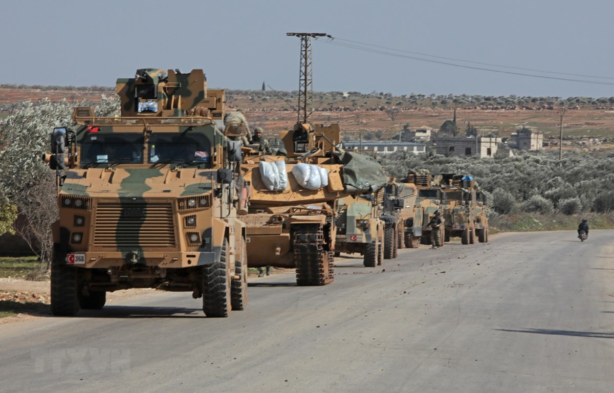 Đoàn xe quân sự Thổ Nhĩ Kỳ được triển khai tại thành phố Idlib, tây bắc Syria