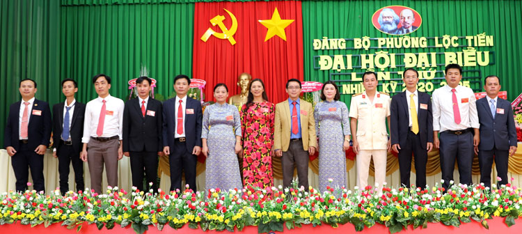 Ban Chấp hành Đảng bộ phường Lộc Tiến nhiệm kỳ 2020 - 2025 ra mắt Đại hội
