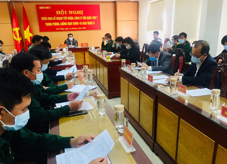Các đại biểu tham dự trực tuyến tại đầu cầu Bộ CHQS tỉnh Lâm Đồng