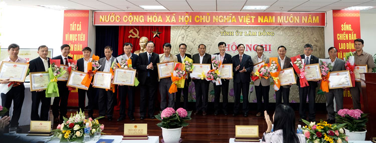 NHCSXH chi nhánh tỉnh Lâm Đồng thực hiện rất tốt công tác phối hợp vì mục tiêu giảm nghèo, tạo việc làm và bảo đảm an sinh xã hội