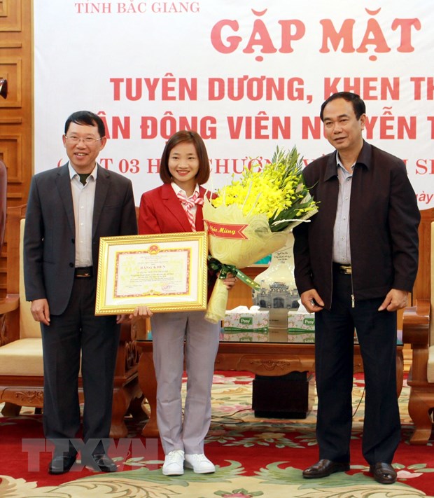 Vận động viên Nguyễn Thị Oanh được UBND tỉnh Bắc Giang tuyên dương, khen thưởng sau khi giành 3 huy chương Vàng tại SEA Game 30