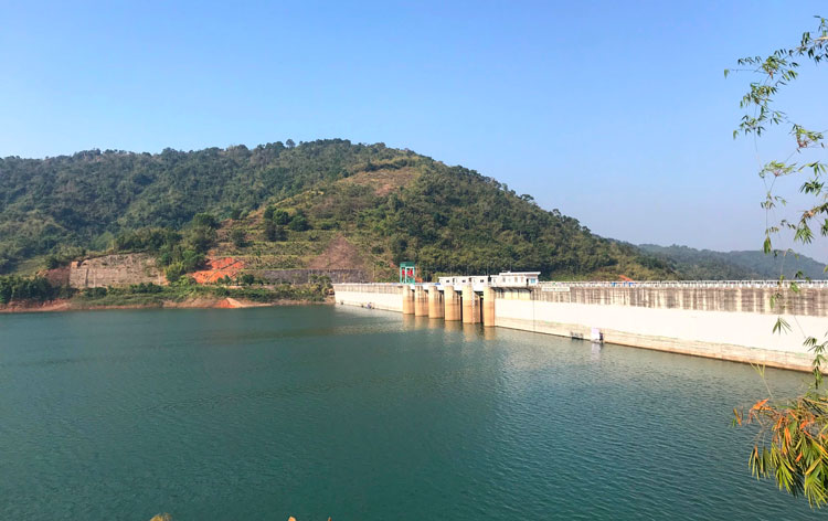 Mực nước hồ Thủy điện Đồng Nai 3 bị sụt giảm nghiêm trọng trong mùa khô 2020