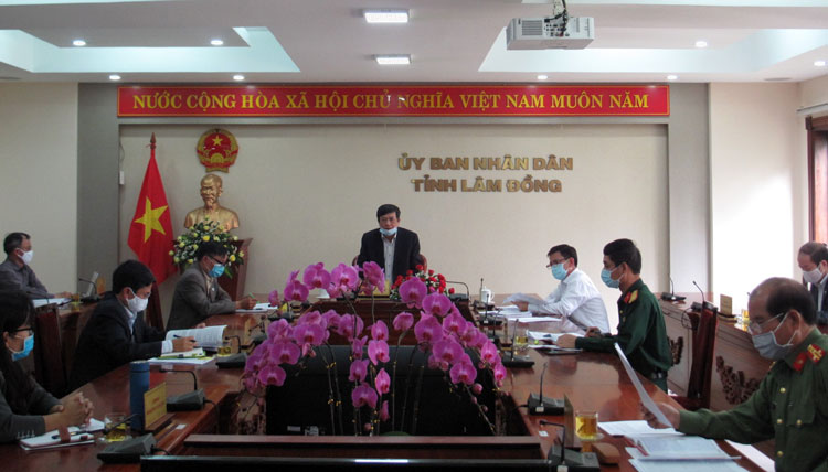 Chủ tịch UBND tỉnh Lâm Đồng Đoàn Văn Việt họp các sở, ban, ngành, địa phương triển khai ngay Chỉ thị 16 CT/TTg của Thủ tướng Chính phủ