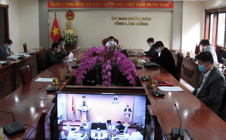 Các đại biểu tham dự hội nghị tại điểm cầu UBND tỉnh Lâm Đồng