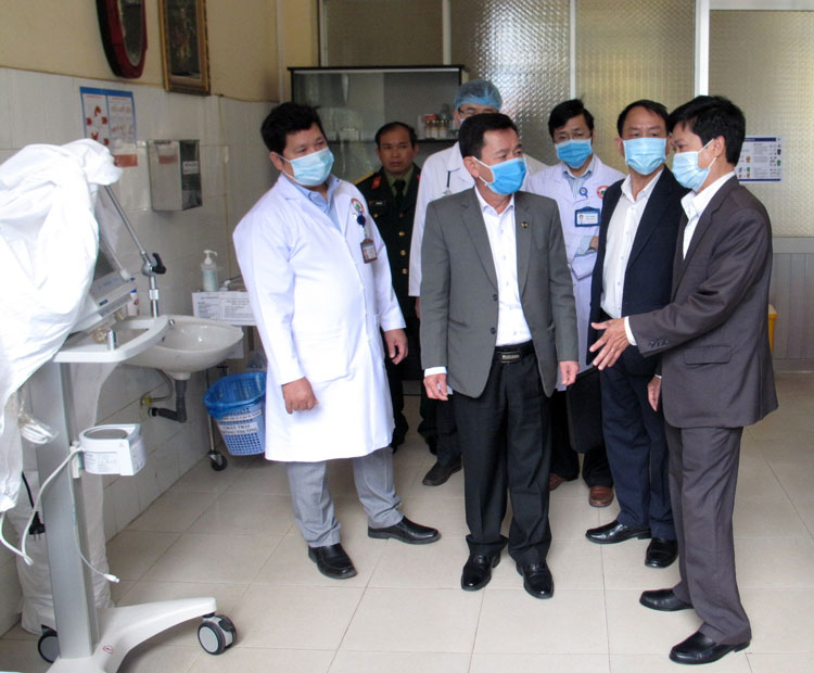 Ban Chỉ đạo phòng chống dịch Covid-19 tỉnh kiểm tra phòng khám sàng lọc Covid 19 tại BVĐK Lâm Đồng