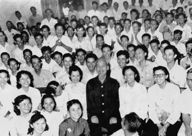 Kỷ niệm ngày thành lập Hội Nhà báo Việt Nam: Tại xóm Roòng Khoa 70 năm trước