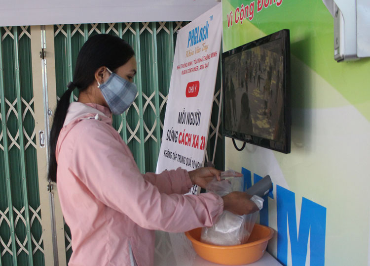 ''ATM gạo'' đầu tiên tại Lâm Đồng đi vào hoạt động