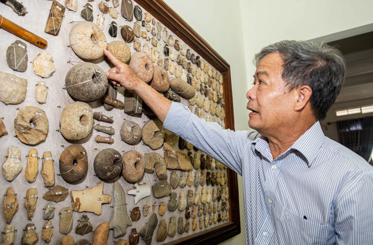 Ông Thành có duyên nợ với hiện vật đá cổ từ  “cục đá đầu tiên” vào năm 1990.