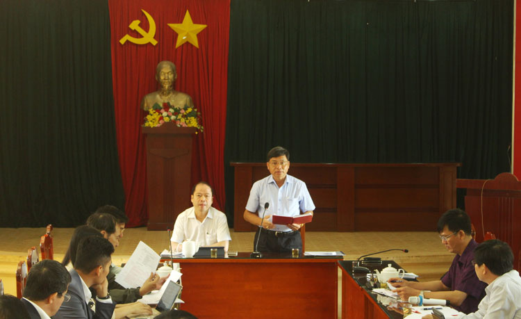 Đồng chí Nguyễn Văn Triệu – Bí thư Thành ủy Bảo Lộc phát biểu chỉ đạo triển khai xây dựng Đề án tại buổi làm việc