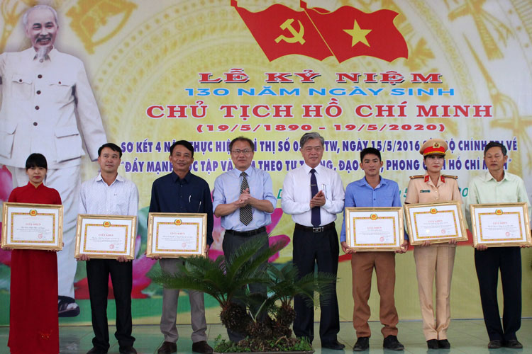 Di Linh tổ chức kỷ niệm 130 năm ngày sinh Bác Hồ