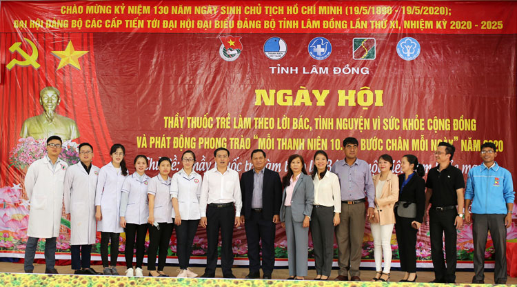 Chương trình là sự phối hợp của Hội Thầy thuốc trẻ Việt Nam tỉnh Lâm Đồng và nhiều cơ quan, đơn vị, do Công đoàn cơ sở Agribank Lâm Đồng và Công ty CP chăn nuôi CP Việt Nam chi nhánh Lâm Đồng tài trợ