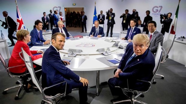Tổng thống Mỹ Donald Trump và các nhà lãnh đạo G7 tại hội nghị ở Pháp năm 2019.