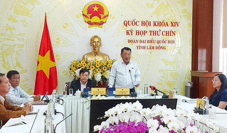 ĐBQH Nguyễn Tạo – Phó Trưởng đoàn chuyên trách Đoàn ĐBQH đơn vị tỉnh Lâm Đồng tham gia góp ý cho Dự thảo Luật sửa đổi, bổ sung một số điều của Luật Tổ chức Quốc hội