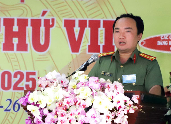 Thượng tá Trương Minh Đương - Ủy viên Ban Chấp hành Đảng ủy, Phó Giám đốc Công an tỉnh Lâm Đồng phát biểu chỉ đạo tại Đại hội