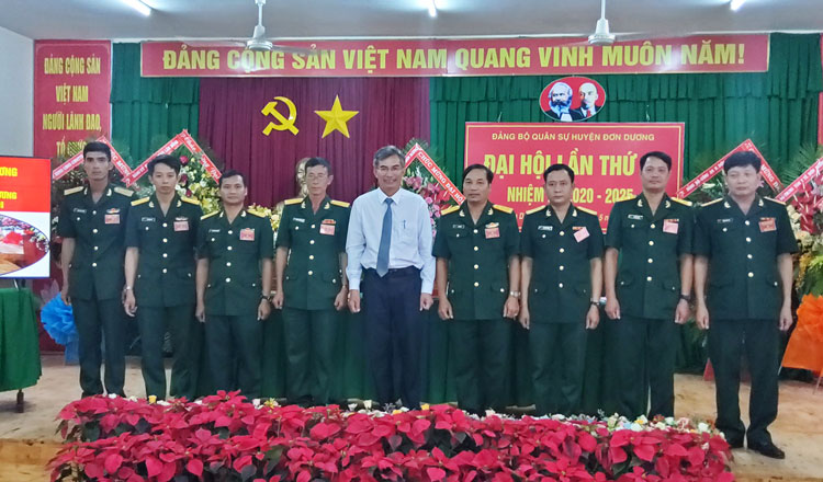 Ban chấp hành Đảng bộ Quân sự huyện Đơn Dương nhiệm kỳ 2020-2025 và đoàn Đại biểu đi dự Đại hội cấp trên ra mắt Đại hội