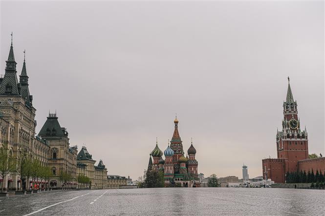  Cảnh vắng lặng trên quảng trường Đỏ ở trung tâm thủ đô Moskva, Nga khi lệnh hạn chế được ban bố nhằm ngăn dịch COVID-19 lây lan, ngày 4/5/2020