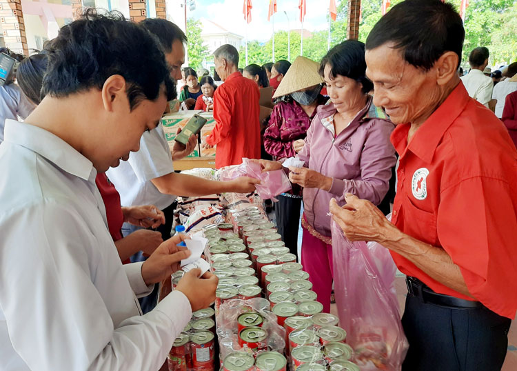 Chợ Nhân đạo tổ chức tại huyện Đạ Tẻh và Đơn Dương