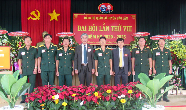 Ban Chấp hành Đảng bộ Quân sự huyện Bảo Lâm nhiệm kỳ 2020 - 2025 và Đoàn đại biểu dự Đại hội cấp trên ra mắt Đại hội