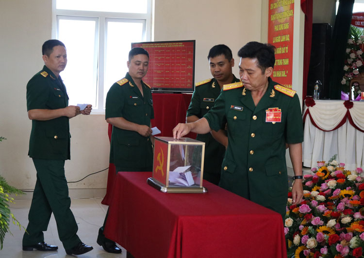 Đại hội tiến hành bầu Ban Chấp hành Đảng bộ Quân sự huyện Di Linh lần thứ IX, nhiệm kỳ 2020 - 2025