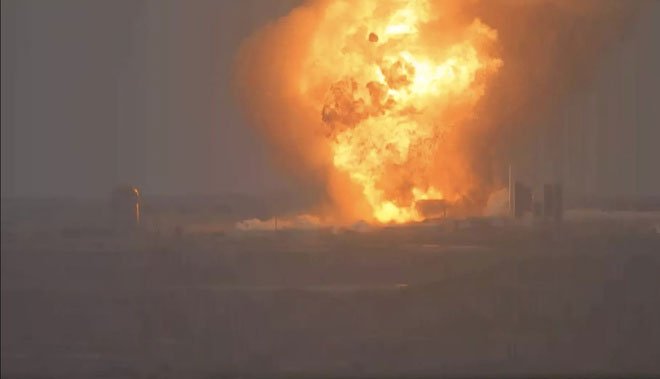 Tên lửa của SpaceX phát nổ ngay sau khi được kích hoạt.