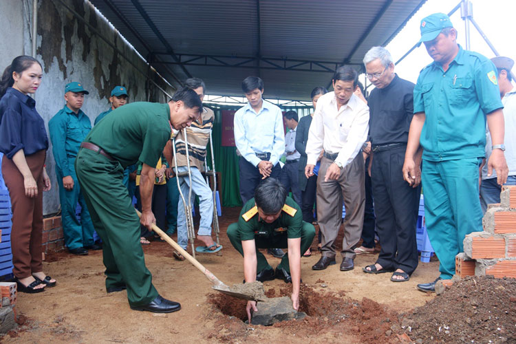 Ban Chỉ huy Quân sự huyện Di Linh khởi công nhà "Tình nghĩa quân - dân"