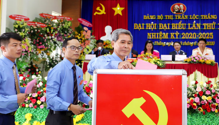 Đại hội bỏ phiếu bầu Ban Chấp hành Đảng bộ thị trấn Lộc Thắng nhiệm kỳ 2020 - 2025