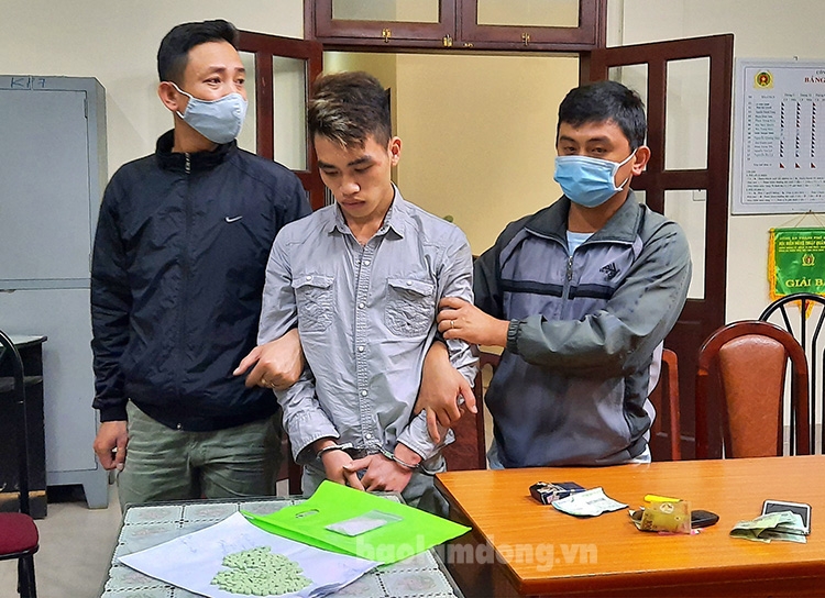 Công an Lâm Đồng tiếp tục bắt một vụ vận chuyển ma túy