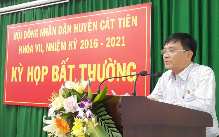 Ông Nguyễn Hoàng Phúc được bầu giữ chức danh Chủ tịch UBND huyện Cát Tiên khóa VII