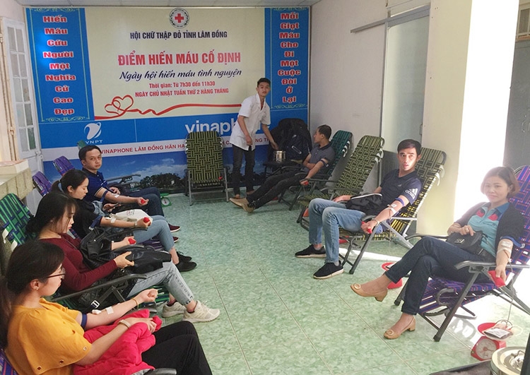 Đoàn viên, thanh niên Khối Doanh nghiệp tỉnh Lâm Đồng tham gia ngày hội hiến máu tình nguyện