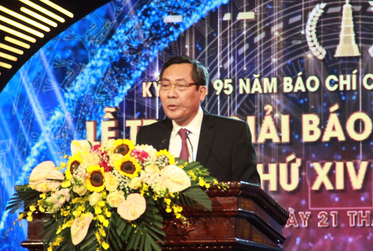 Chủ tịch Hội đồng Giải, Chủ tịch Hội Nhà báo Việt Nam Thuận Hữu tổng kết Giải 
