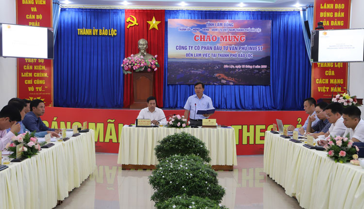 Ông Nguyễn Văn Triệu – Bí thư Thành ủy Bảo Lộc phát biểu tại buổi làm việc