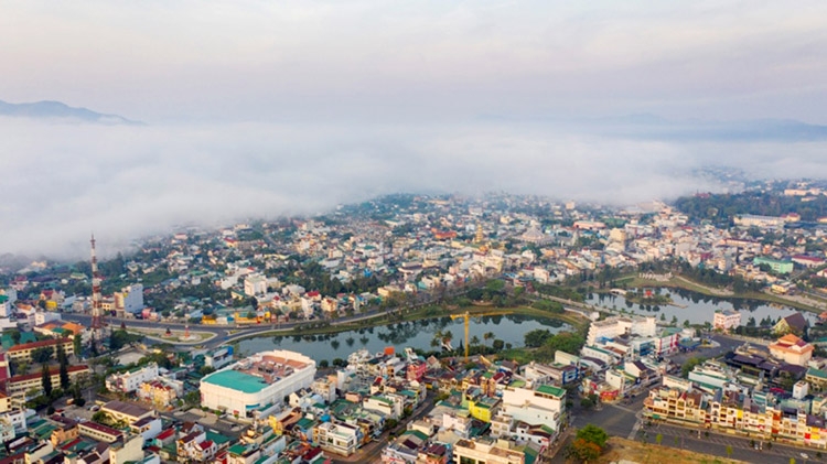 Thành phố Bảo Lộc nhìn từ trên cao. Ảnh: VĐQ