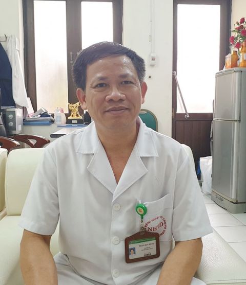 ThS.BSCKII Trần Duy Hưng chia sẻ thông tin về bệnh bạch hầu và khuyến cáo cha mẹ nên đưa con đi tiêm vắc xin để phòng bệnh.