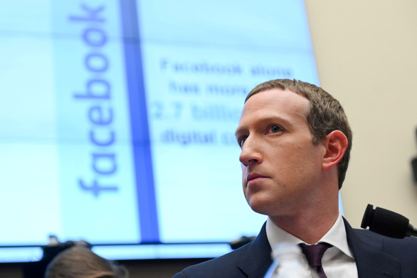 Ông chủ Facebook mất hơn 7 tỉ USD vì bị tẩy chay quảng cáo