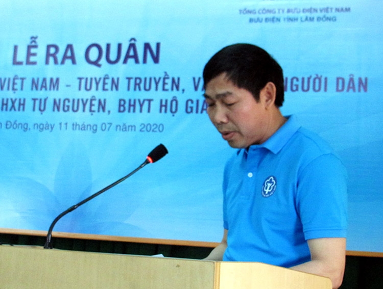 Ông Đậu Tú Lan - Giám đốc BHXH Lâm Đồng phát động lễ ra quân tuyên truyền vận động BHXH tự nguyện, BHYT hộ gia đình tại Lâm Đồng