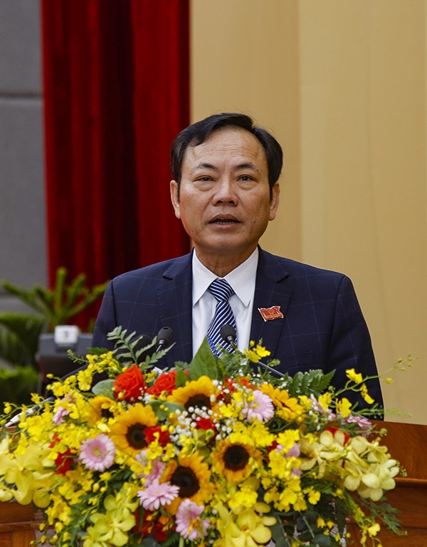 Đồng chí Nguyễn Văn Yên - Phó Chủ tịch UBND tỉnh Lâm Đồng báo cáo tình hình thực hiện kinh tế - xã hội 6 tháng đầu năm và kế hoạch 6 tháng cuối năm 2020