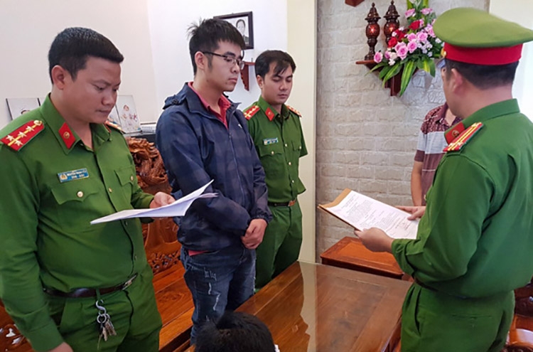 Hoàng Ngọc Duy bị cơ quan điều tra đọc lệnh bắt tạm giam vào ngày 18/6/2018