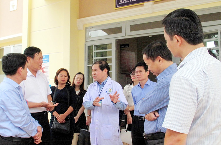 Đoàn công tác của Bộ Y tế vừa thăm Phòng khám đa khoa khu vực Tân Hà (Lâm Hà) ghi nhận môi trường cảnh quan cơ sở y tế xanh - sạch - đẹp