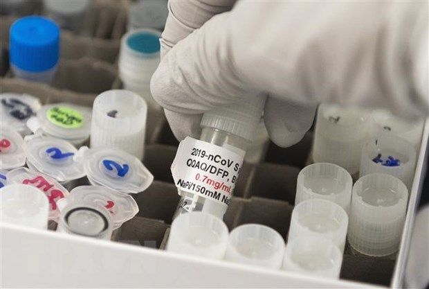Các mẫu vắcxin phòng COVID-19 được bào chế tại một công ty phát triển vắcxin ở bang Maryland, Mỹ