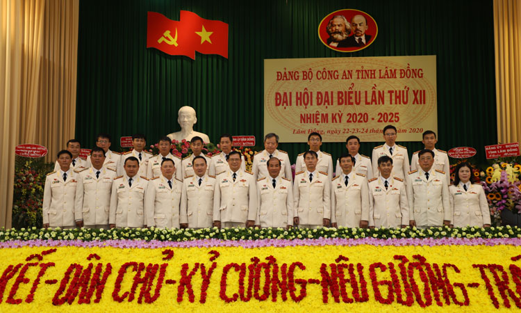 Đoàn đại biểu Đảng bộ Công an tỉnh được bầu tham dự Đại hội Đảng bộ cấp trên ra mắt Đại hội