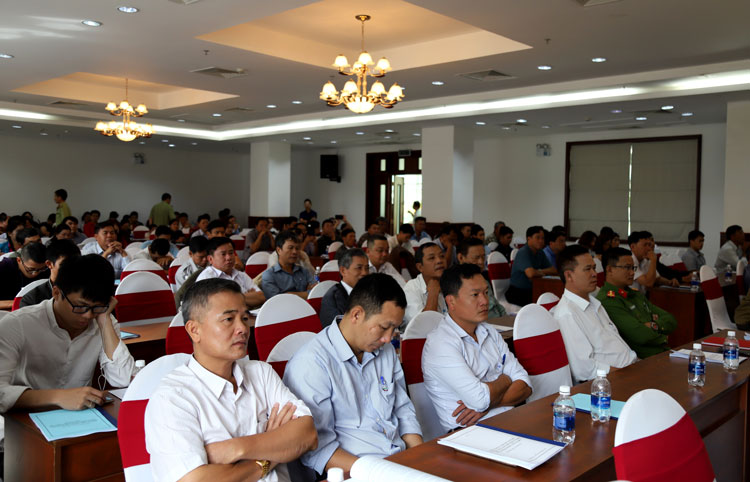 Đông đảo các tổ chức, cá nhân, doanh nghiệp và đại diện chính quyền các địa phương, các ngành chức năng các huyện Di Linh, Bảo Lâm và TP Bảo Lộc tham dự hội nghị